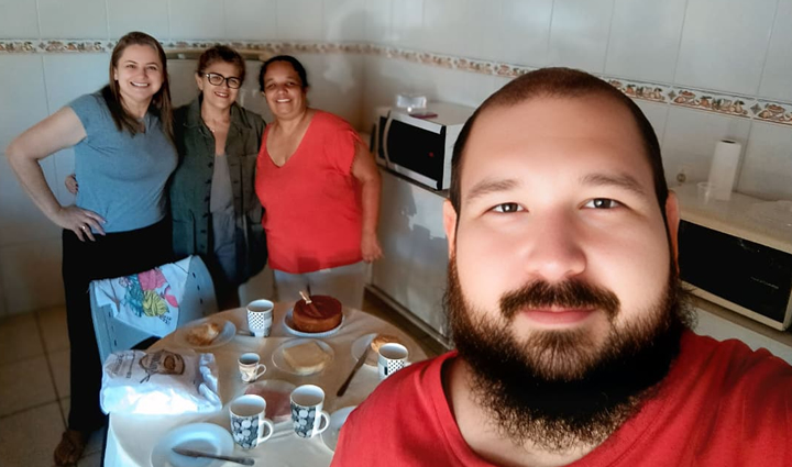 Café da manhã na Associação após uma semana de trabalhos intensos