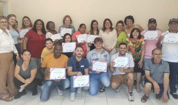 Alunos da Oficina de Elaboração de Projetos Culturais receberam o Certificado de Conclusão da Oficina